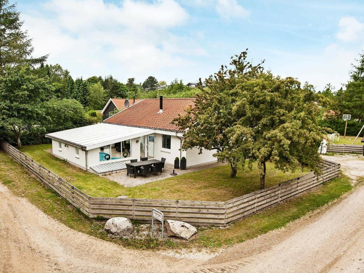 8 Person Holiday Home In Ebeltoft Eksteriør bilde